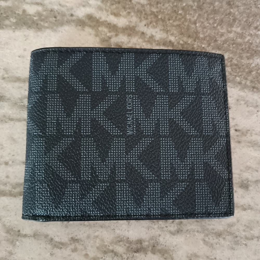 Michael Kors Men's Jet Set Slim Billfold Wallet NEW